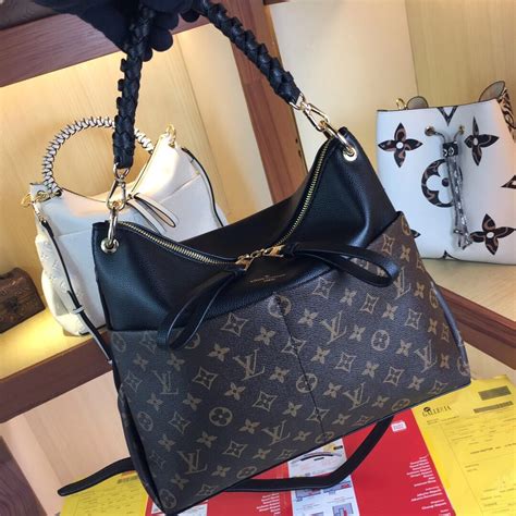 lv 新加坡 官网|Designer Handbags for Women .